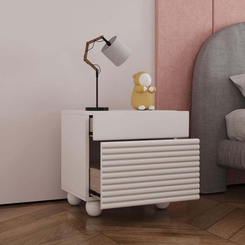 Maria Bruun Bedside Table | DodiTec WC1