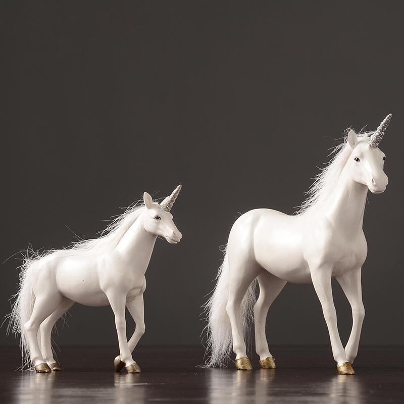 Decoration: A Set Of Two Unicorn | DodiTec WC1