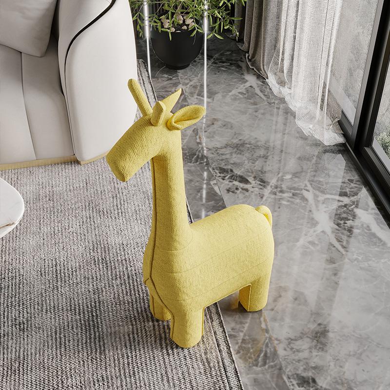 Giraffe Design Chair, Yellow Fabric, Kid Chair | DodiTec WC1