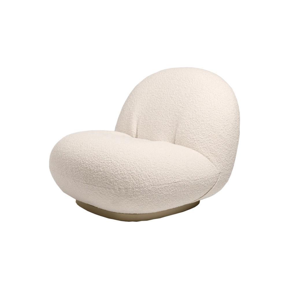 Gubi Pacha Chair, Boucle- | Get A Free Side Table Today